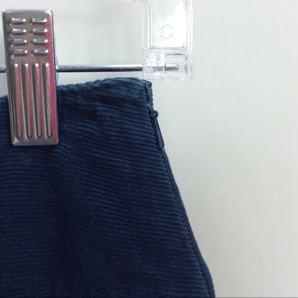 Corduroy embellished floral beaded skirt - Picture 4 of 5